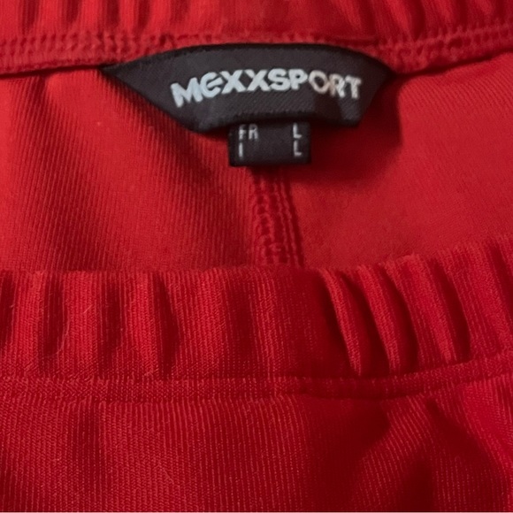 Red Skirt/shorts. Skort - Picture 3 of 6